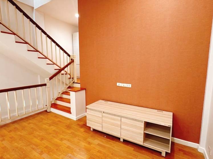Townhouse in Rama 9 